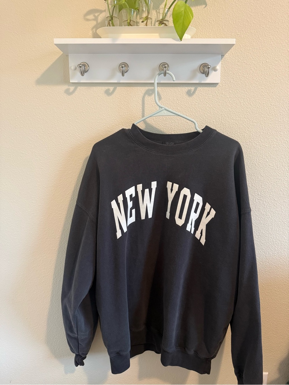 Brandy Melville Black 'New York' Crewneck Sweatshirt